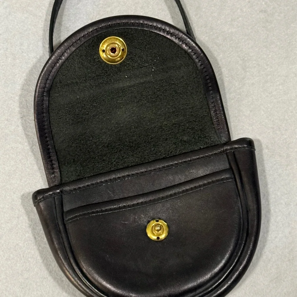 Coach Vintage Mini Bag Womens Black Leather Brass Turnlock 4MG-9826 USA Made